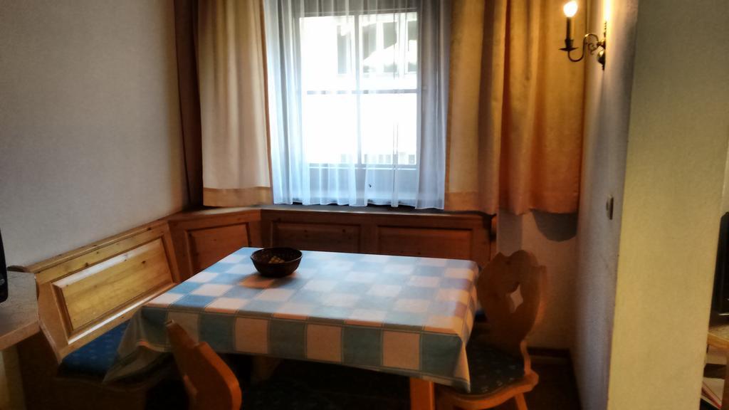 Appartements Weisses Rossl ジリアン エクステリア 写真